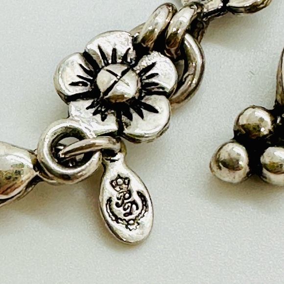 Vintage Modern Earrings & Floral Bracelet - Picture 6 of 12